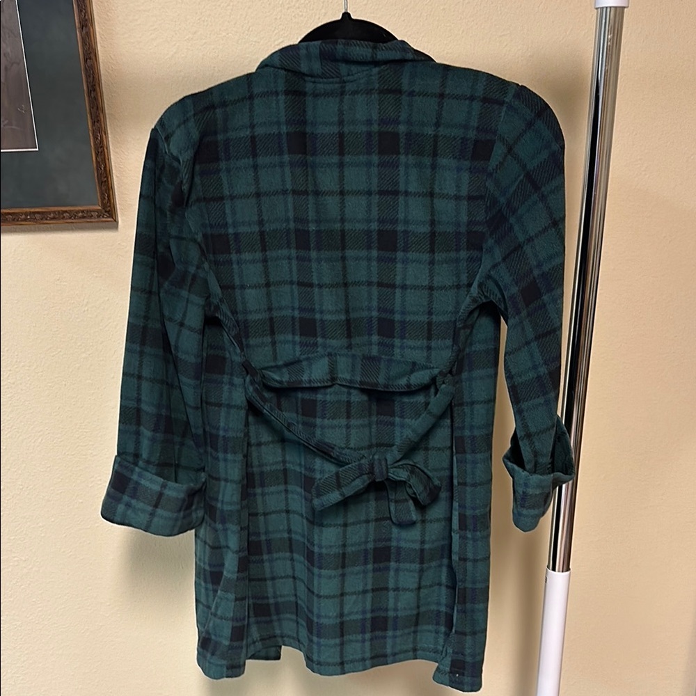 Calvin Klein Boy’s Green Plaid Robe - Picture 5 of 7